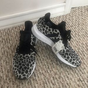 Adidas Swift Run NWT